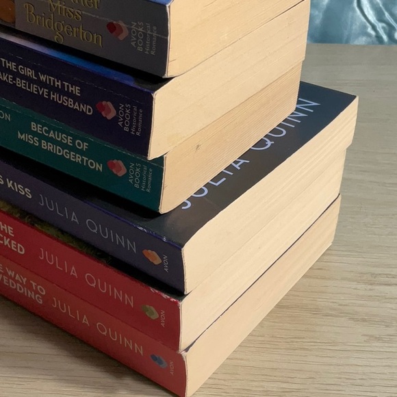 Julia Quinn Paperback Book Lot of 6 - Picture 8 of 10